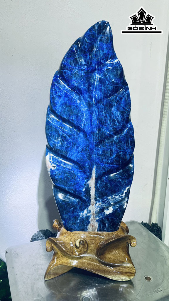 Tác Phẩm Đá Lapit Cao 58 Ngang 20 (cm) 7,5kg