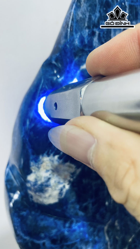 Tác Phẩm Đá Lapit Cao 58 Ngang 20 (cm) 11kg