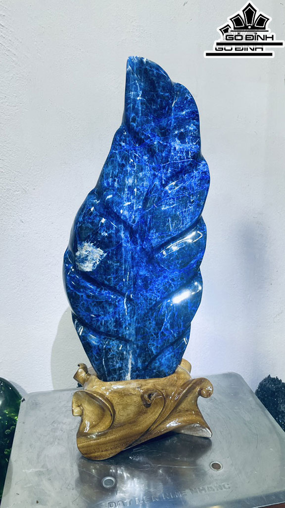 Tác Phẩm Đá Lapit Cao 58 Ngang 20 (cm) 11kg