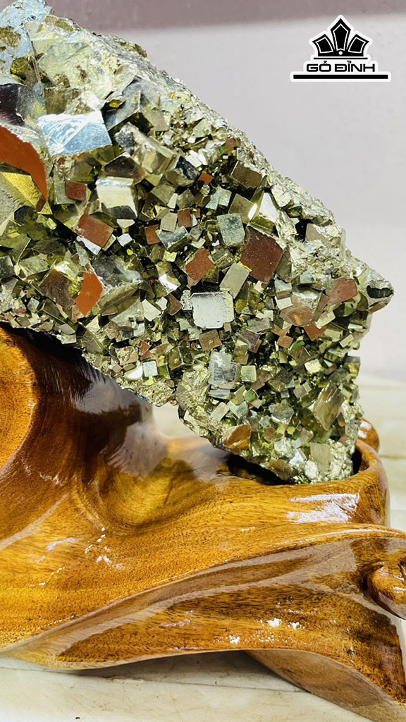 Tác Phẩm Đá Pyrite Cao 22 Ngang 18 (cm) 3kg