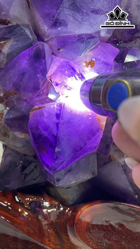 Tinh Thể Đá Thạch Anh Tím Cao 28 Ngang 15 (cm) 4,4kg