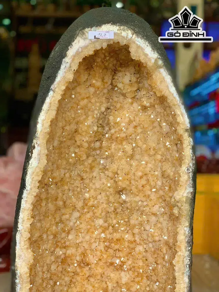 Hốc Đá Thạch Anh Vàng Cao 75 Ngang 30 (cm) 71,7kg