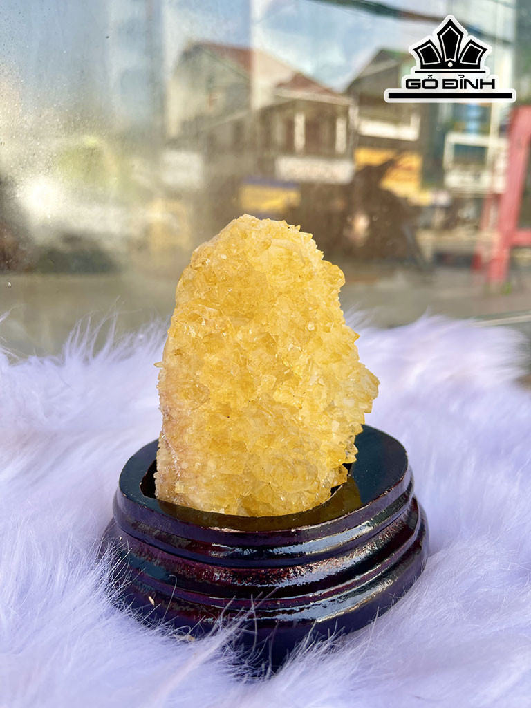 Mầm Đá Thạch Anh Vàng Cao 15 (cm) 0,66kg