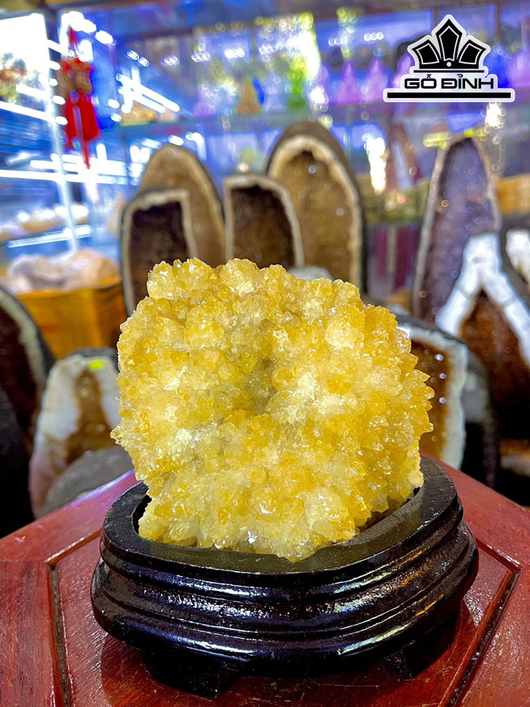 Tác Phẩm Mầm Tinh Thể Đá Thạch Anh Vàng Cao 15 (cm) 0,98kg