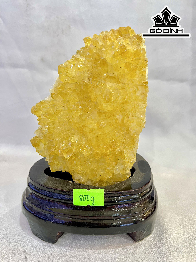 Tác Phẩm Mầm Tinh Thể Đá Thạch Anh Vàng Cao 16 (cm) 0,8kg