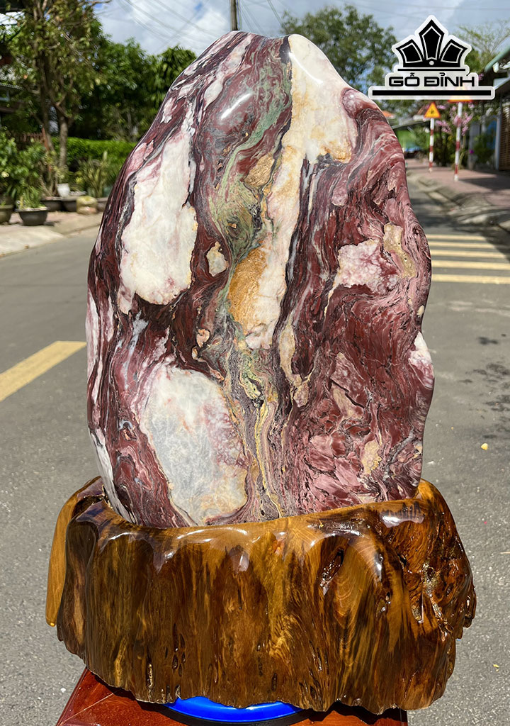 Tác Phẩm Đá Serpentine Cao 50 Ngang 40 (cm) 25,5kg