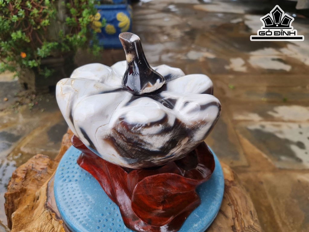 Tác Phẩm Bí Ngô Gỗ Hóa Ngọc Cao 20 Ngang 15 (cm) 5kgLoại Gỗ