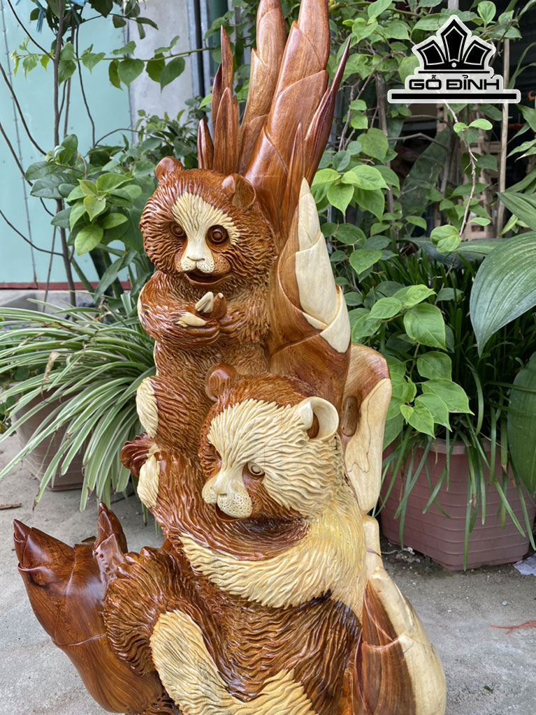 Tượng Gấu Trúc Gỗ Hương Cao 70 Ngang 36 Sâu 20 (cm)