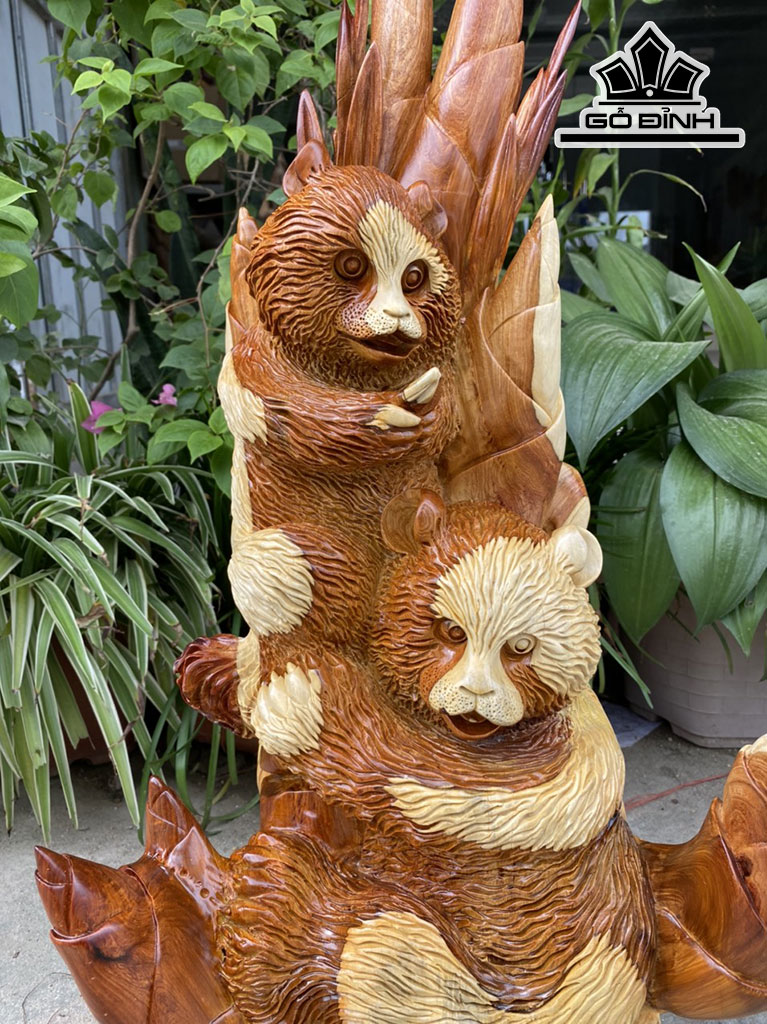 Tượng Gấu Trúc Gỗ Hương Cao 70 Ngang 36 Sâu 20 (cm)