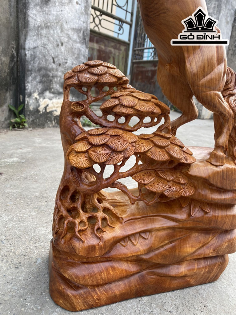 Tượng Ngựa Phong Thủy (Nhất Mã Phi Thiên) Gỗ Hương Cao 60 Ngang 32 Sâu 15 (cm)
