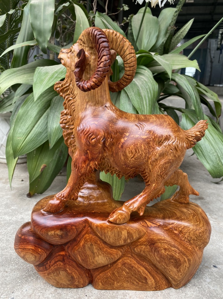 Tượng Nhất Dương Gỗ Hương Cao 43 Ngang 35 Sâu 13 (cm)