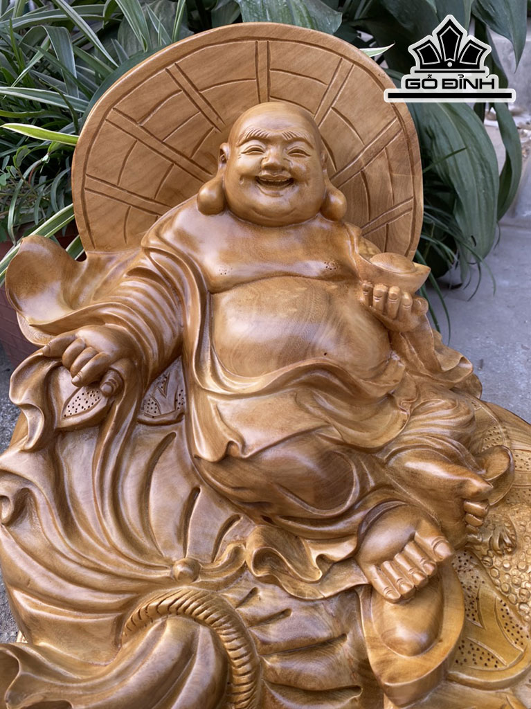 Tượng Phật Di Lặc Ngồi Bao Tiền Gỗ Xá Xị Cao 35 Ngang 38 Sâu 30 (cm)