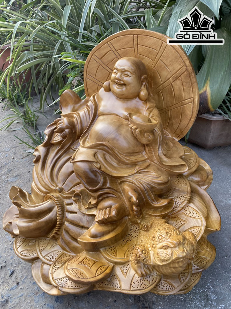 Tượng Phật Di Lặc Ngồi Bao Tiền Gỗ Xá Xị Cao 35 Ngang 38 Sâu 30 (cm)