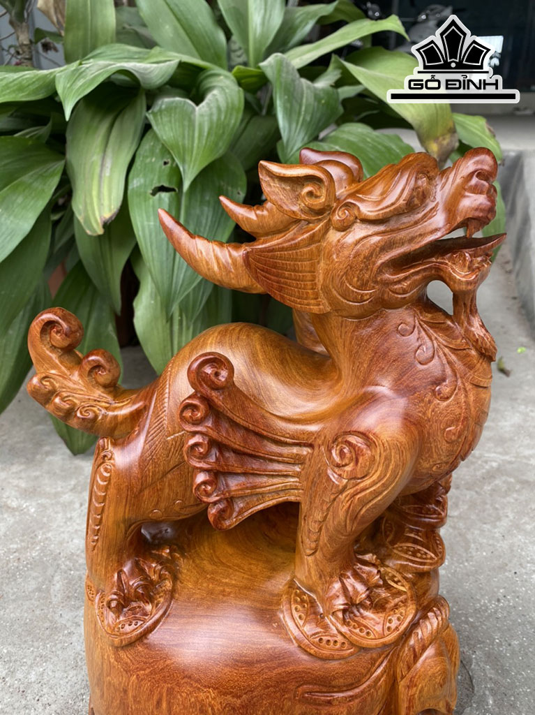 Tượng Tỳ Hưu Gỗ Hương Cao 40 Ngang 27 Sâu 20 (cm)