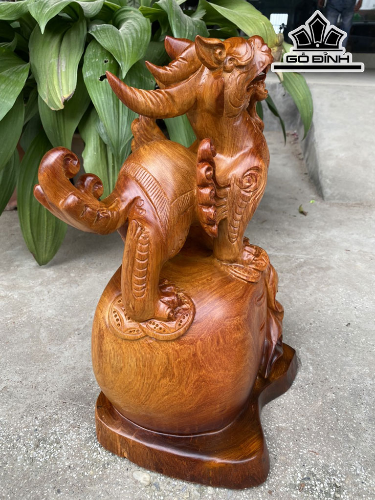 Tượng Tỳ Hưu Gỗ Hương Cao 40 Ngang 27 Sâu 20 (cm)