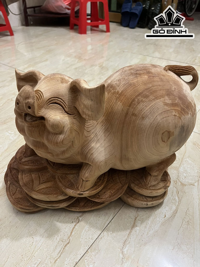 Heo Tài Lộc Gỗ Ngọc Am Cao 23 Ngang 35 Sâu 20 (cm)