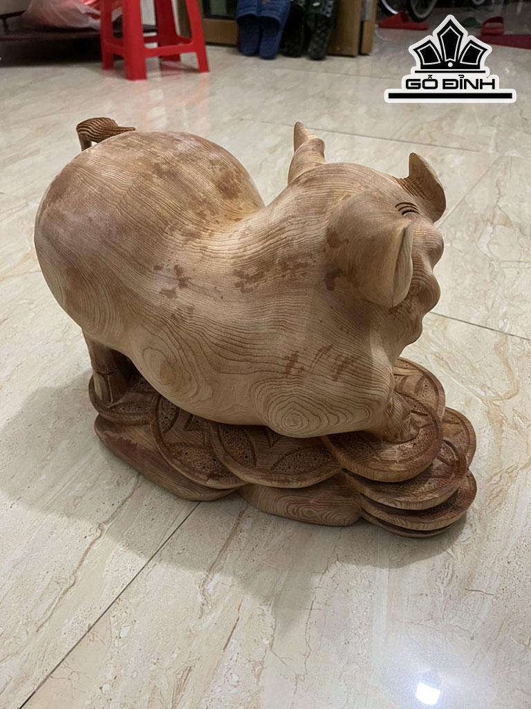 Heo Tài Lộc Gỗ Ngọc Am Cao 23 Ngang 35 Sâu 20 (cm)