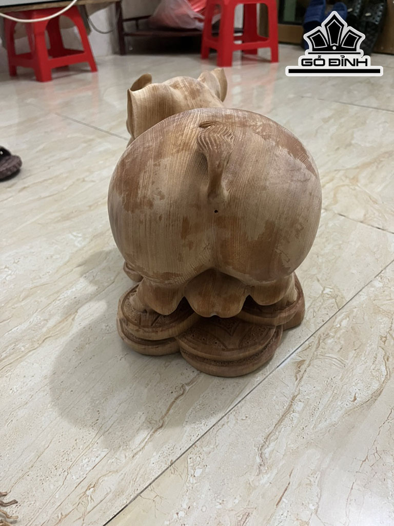 Heo Tài Lộc Gỗ Ngọc Am Cao 23 Ngang 35 Sâu 20 (cm)