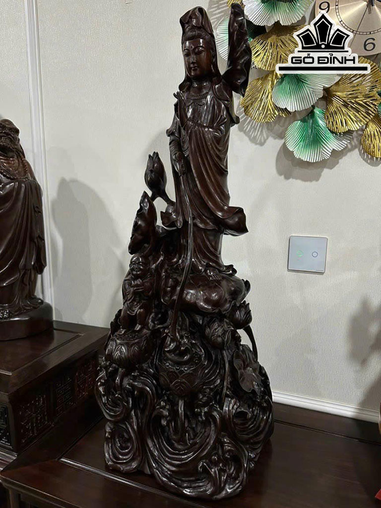 Tượng Phật Bà Quan Âm Gỗ Trắc Cao 90 Ngang 35 Sâu 33 (cm)