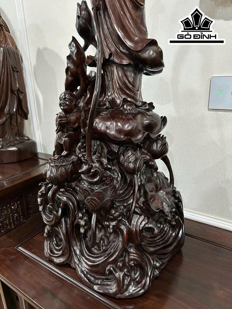 Tượng Phật Bà Quan Âm Gỗ Trắc Cao 90 Ngang 35 Sâu 33 (cm)