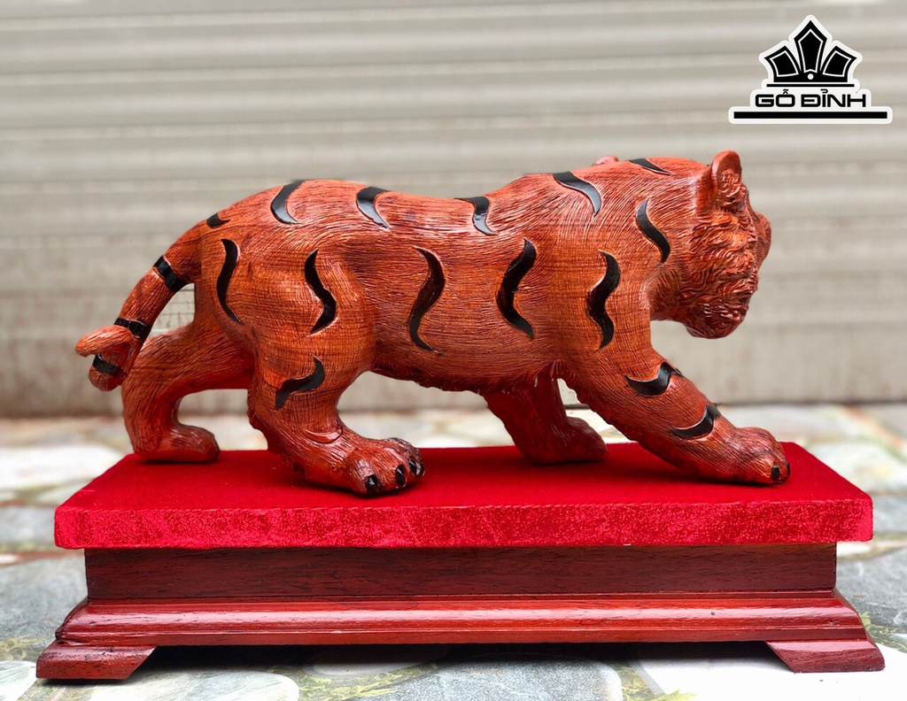 Tượng Hổ Phong Thủy Gỗ Hương Cao 18 Ngang 39 Sâu 16 (cm)