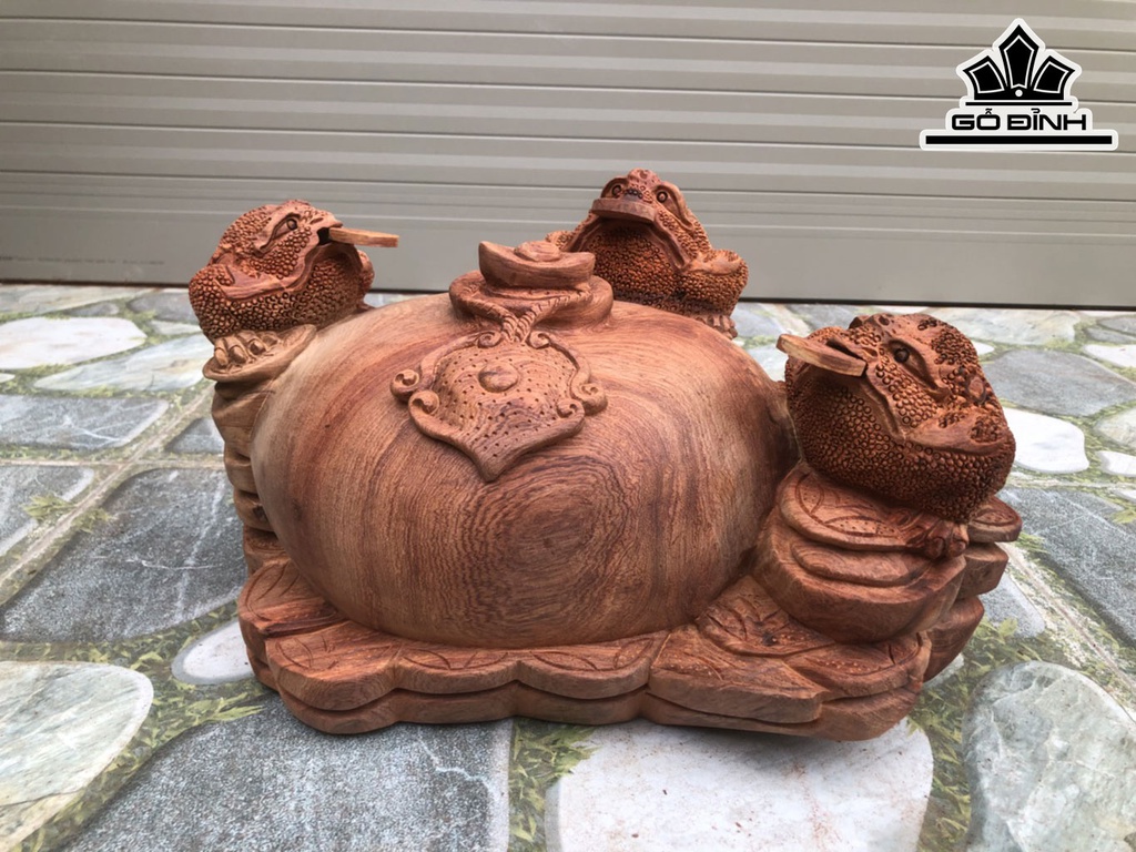 Tượng Tam Cóc Ngậm Tiền Gỗ Hương Cao 23 Ngang 37 Sâu 28 (cm)
