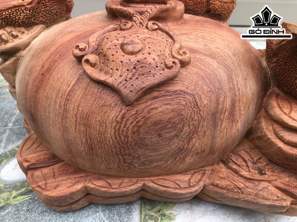 Tượng Tam Cóc Ngậm Tiền Gỗ Hương Cao 23 Ngang 37 Sâu 28 (cm)