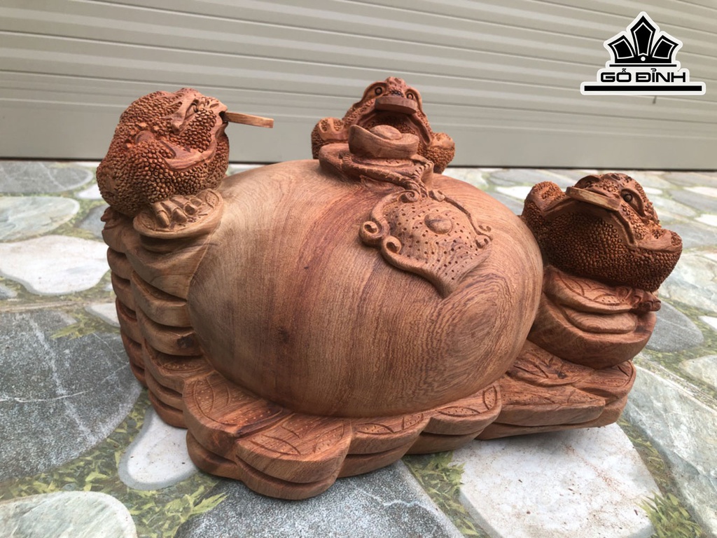 Tượng Tam Cóc Ngậm Tiền Gỗ Hương Cao 23 Ngang 37 Sâu 28 (cm)