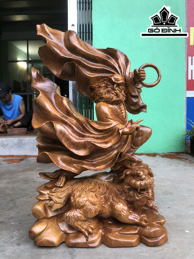 Tượng Đạt Ma Sư Tổ Gỗ Hương Cao 61 Ngang 36 Sâu 15 (cm)