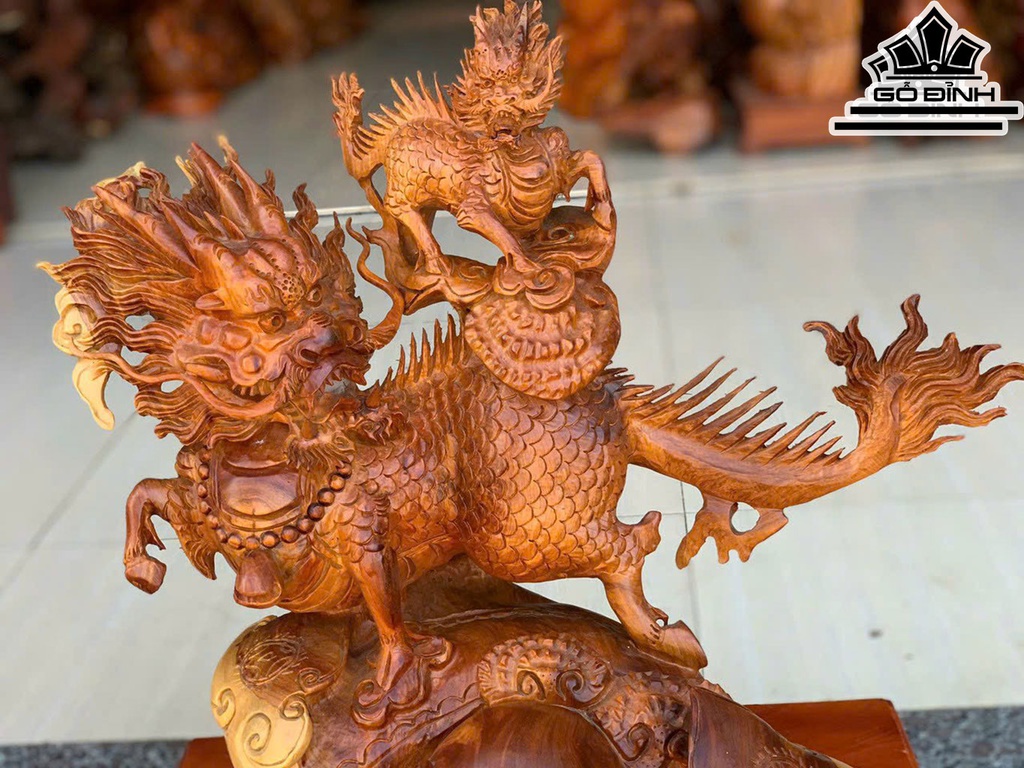 Tượng Long Mã Gỗ Hương Cao 52 Ngang 48 Sâu 24 (cm)