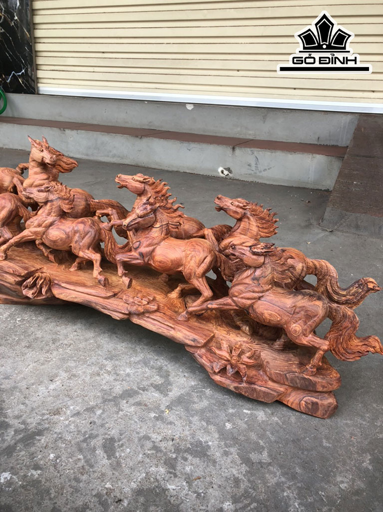 Tượng Bát Mã Gỗ Cẩm Cao 33 Ngang 88 Sâu 18 (cm)