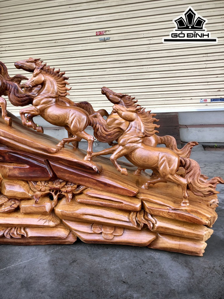 Tượng Bát Mã Gỗ Hương Cao 85 Ngang 125 Sâu 33 (cm)