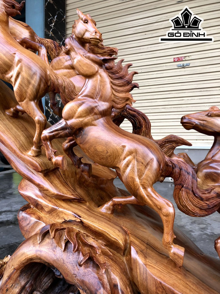 Tượng Bát Mã Gỗ Hương Cao 85 Ngang 125 Sâu 33 (cm)