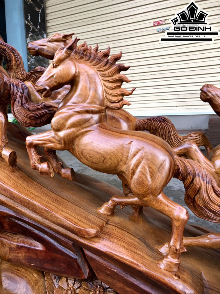 Tượng Bát Mã Gỗ Hương Cao 85 Ngang 125 Sâu 33 (cm)