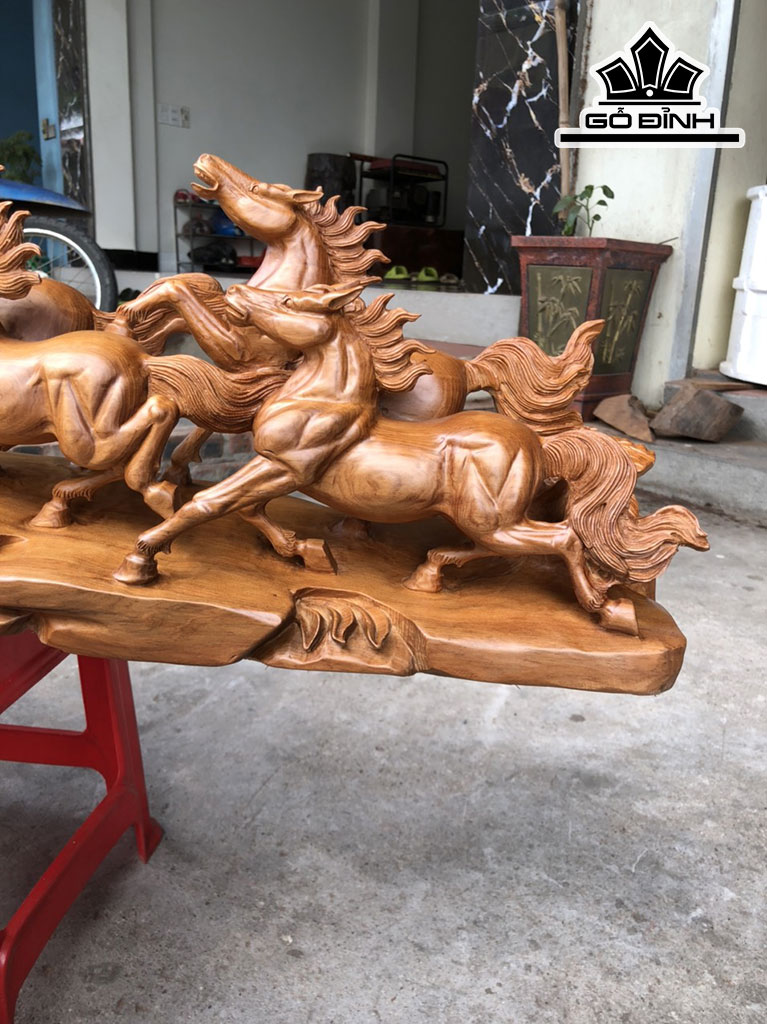 Tượng Bát Mã Gỗ Ngọc Am Cao 30 Ngang 90 Sâu 18 (cm)