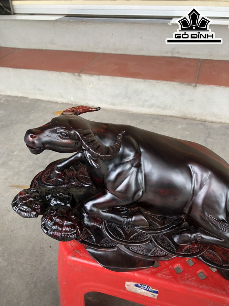Tượng Trâu Gỗ Trắc Cao 17 Ngang 35 Sâu 17 (cm)