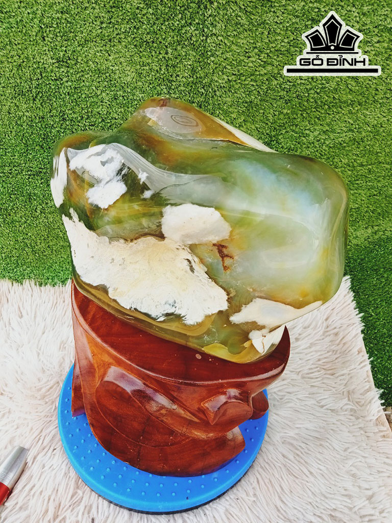 Tác Phẩm Gỗ Hóa Thạch Cao 33 Ngang 26 (cm) 9kg