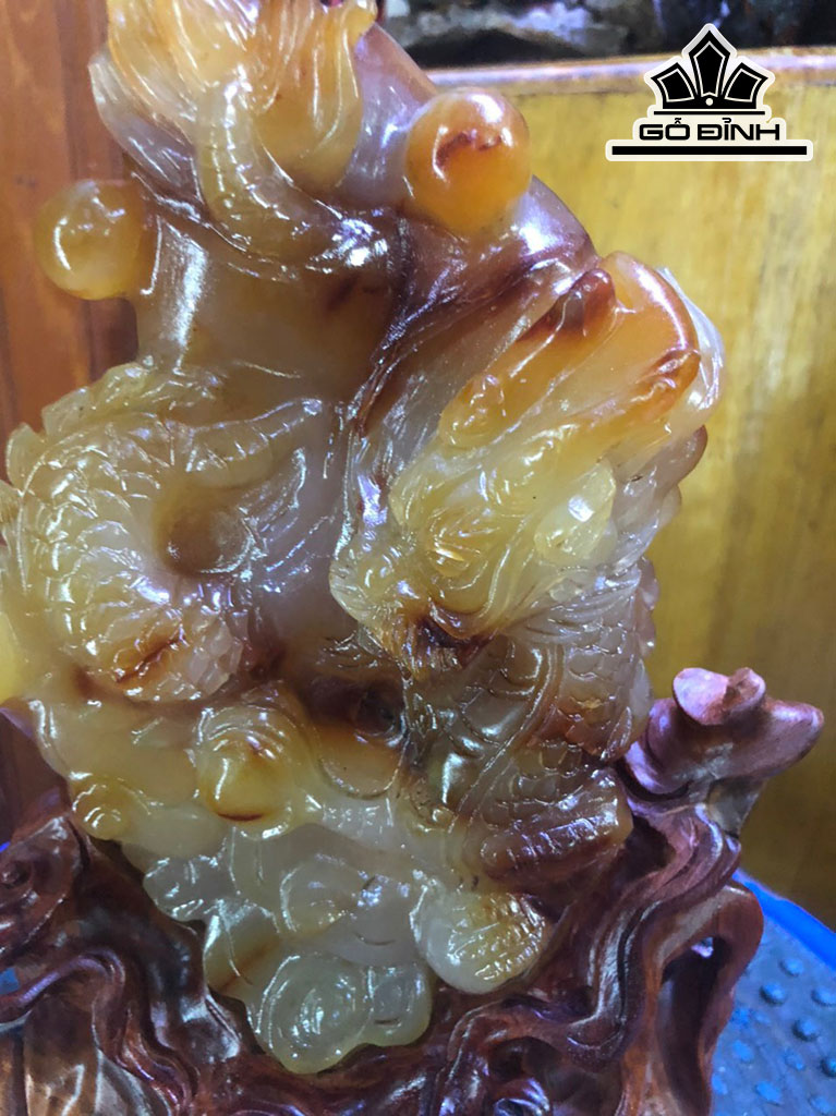 Tác Phẩm Đá Mã Não Cao 22 (cm) 1,2kg