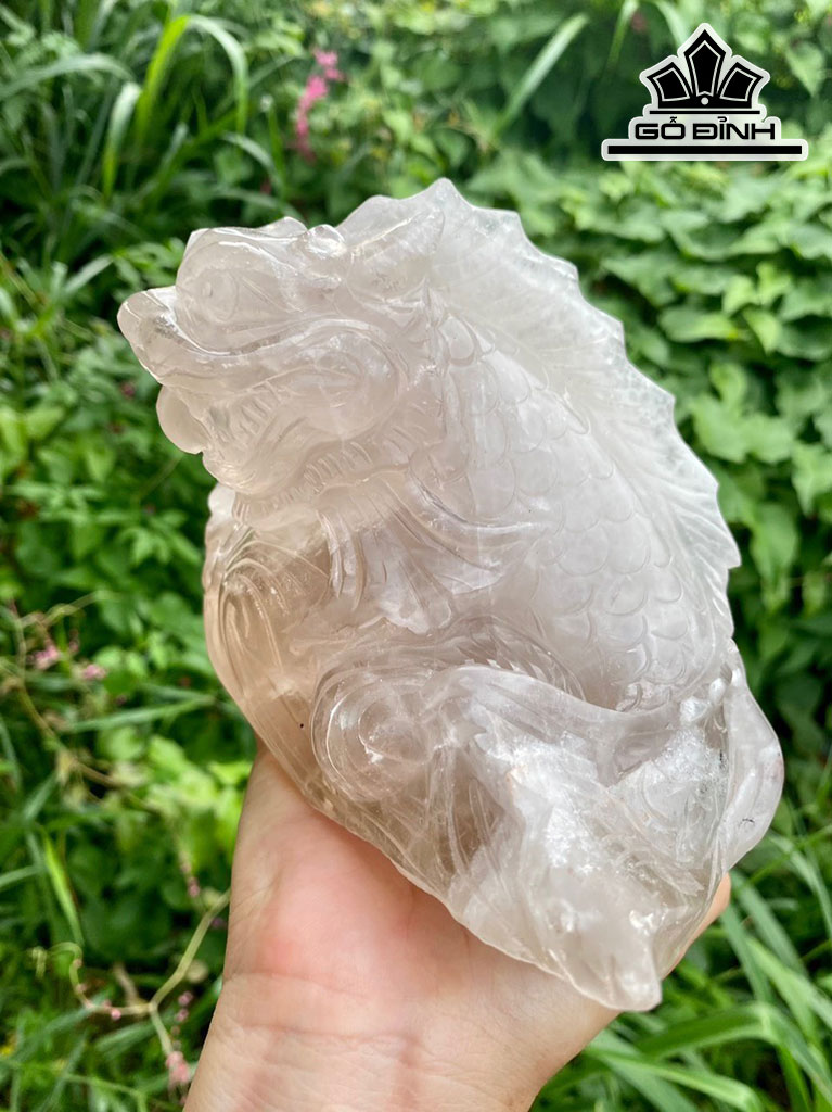 Tác Phẩm Đá Thạch Anh Trắng Cao 12 Ngang 24 Sâu 16 (cm) 1,55kg