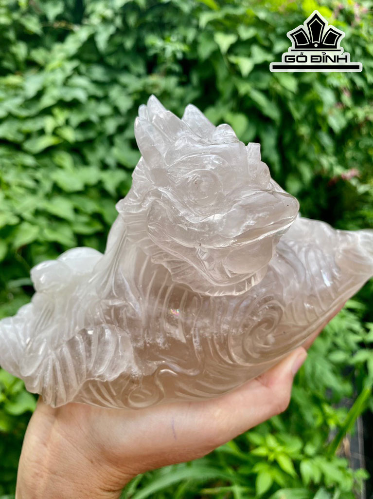 Tác Phẩm Đá Thạch Anh Trắng Cao 12 Ngang 24 Sâu 16 (cm) 1,55kg