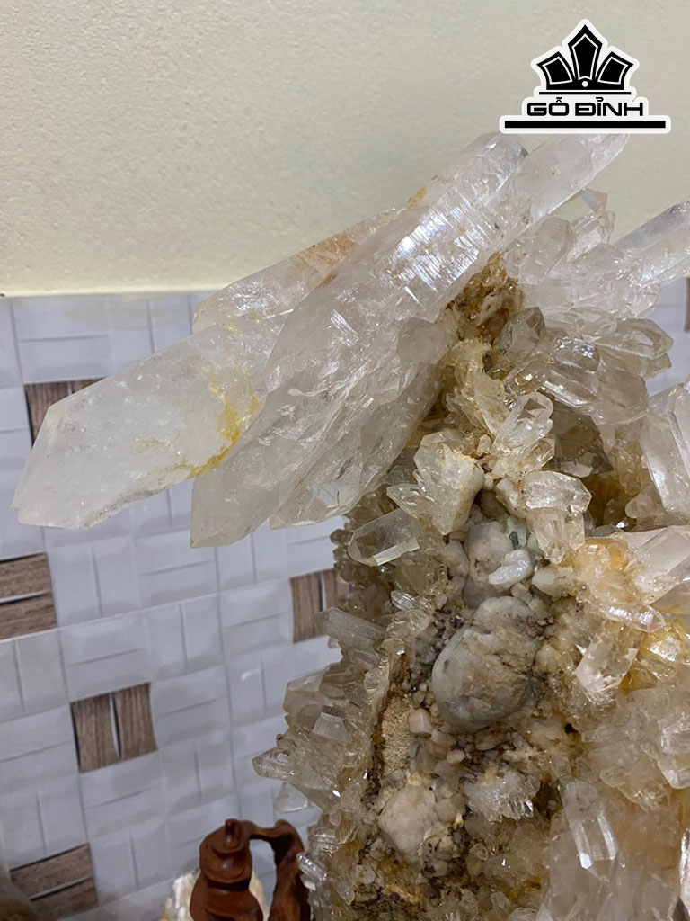 Tác Phẩm Đá Thạch Anh Vàng Cao 60 (cm) 43kg