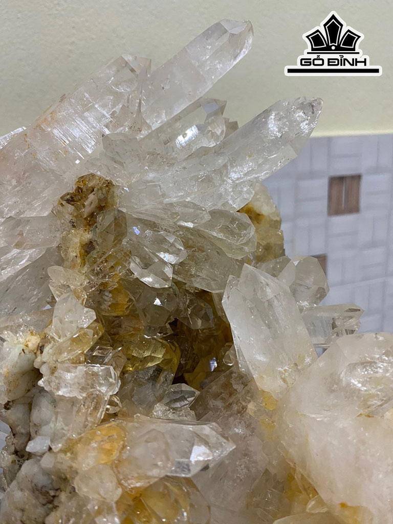 Tác Phẩm Đá Thạch Anh Vàng Cao 60 (cm) 43kg