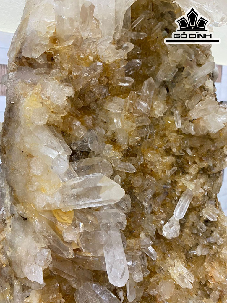 Tác Phẩm Đá Thạch Anh Vàng Cao 60 (cm) 43kg