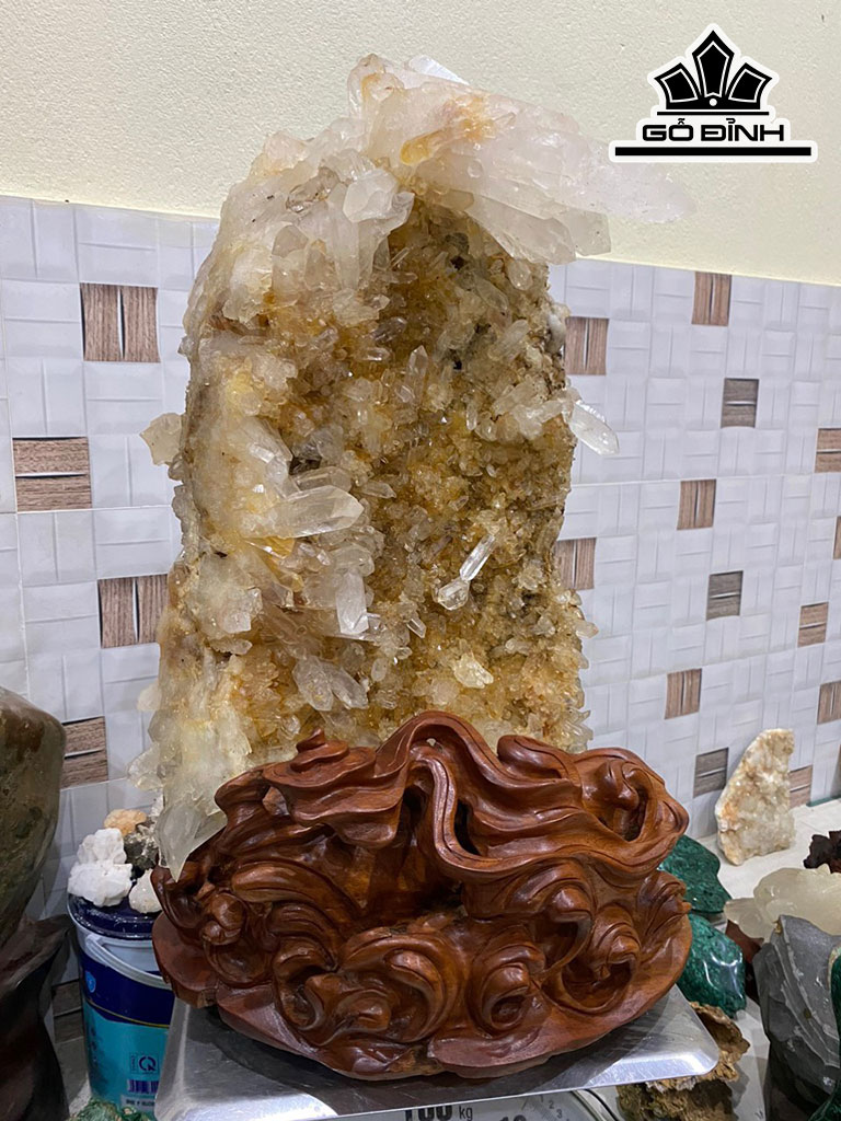 Tác Phẩm Đá Thạch Anh Vàng Cao 60 (cm) 43kg