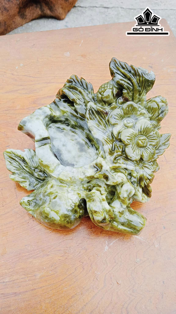 Tác Phẩm Đá Serpentine Cao 9 Ngang 15 Sâu 15 (cm) 1,8kg