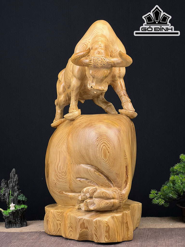 Tượng Bò Tót Gỗ Ngọc Am Cao 57 Ngang 36 Sâu 23 (cm)