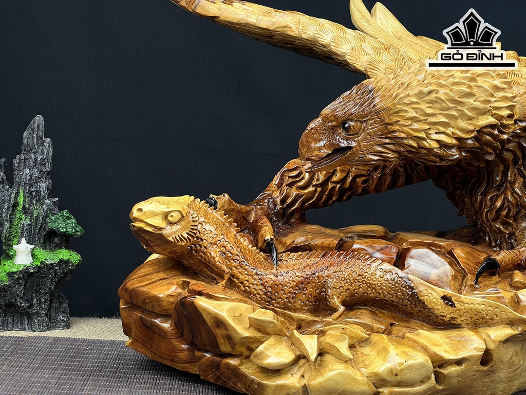 Tượng Đại Bàng Săn Mồi Gỗ Hương Cao 32 Ngang 52 Sâu 30 (cm)