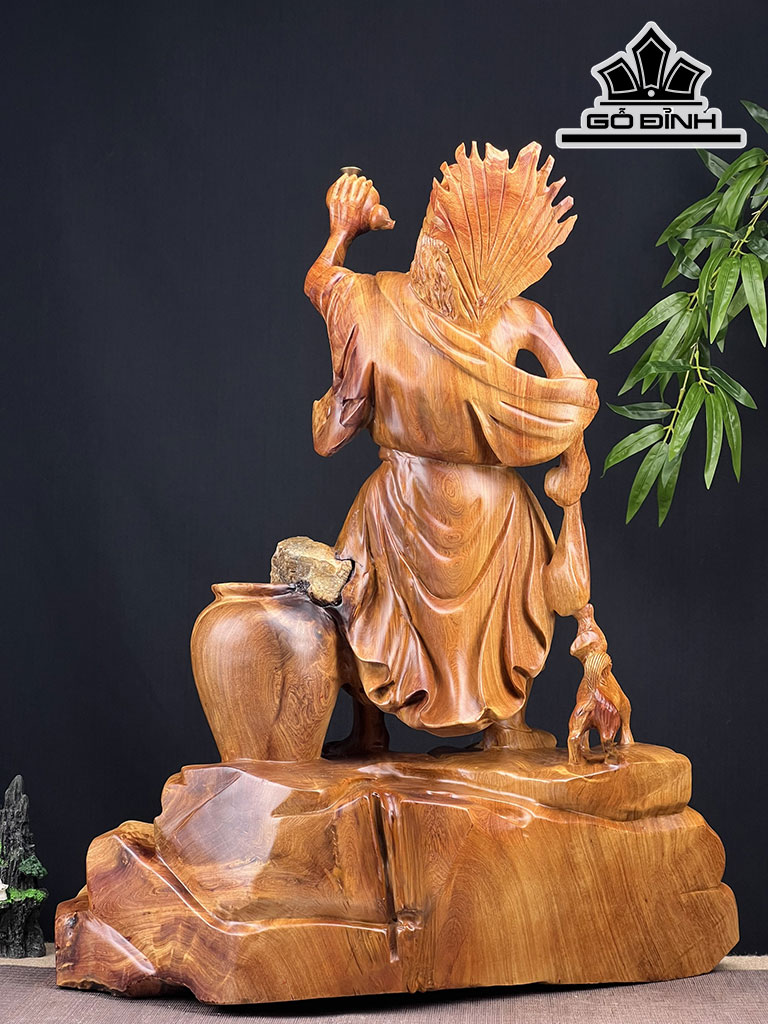 Tượng Tế Công Gỗ Hương Ôm Đá Cao 74 Ngang 62 Sâu 38 (cm)
