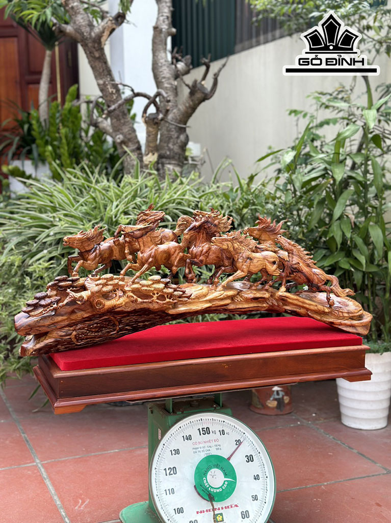 Tượng Bát Mã Gỗ Cẩm Cao 36 Ngang 95 Sâu 28 (cm)