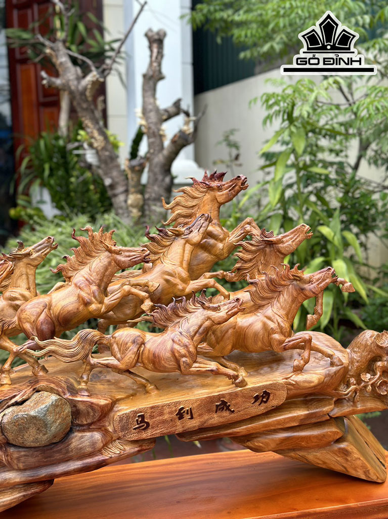 Tượng Bát Mã Gỗ Hương Ta Cao 66 Ngang118 Sâu 35 (cm)